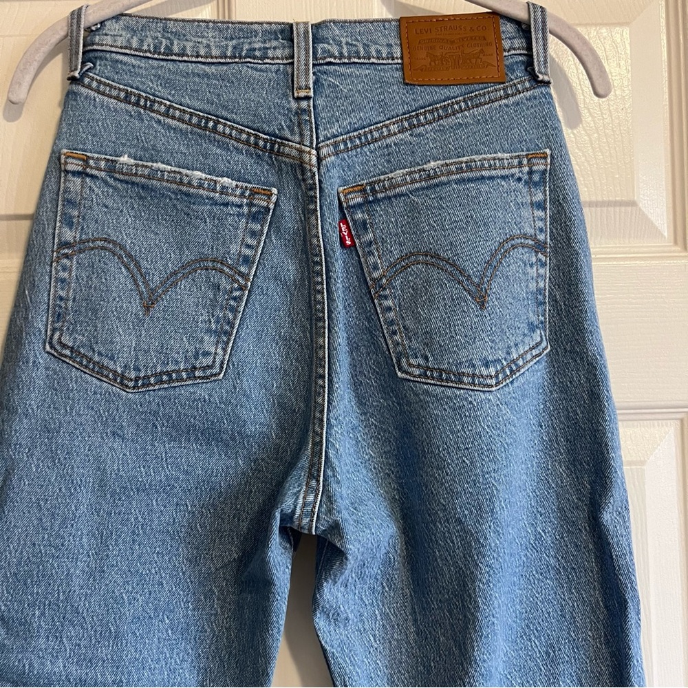 Levi’s Premium Ribcage Straight Ankle - Picture 4 of 6